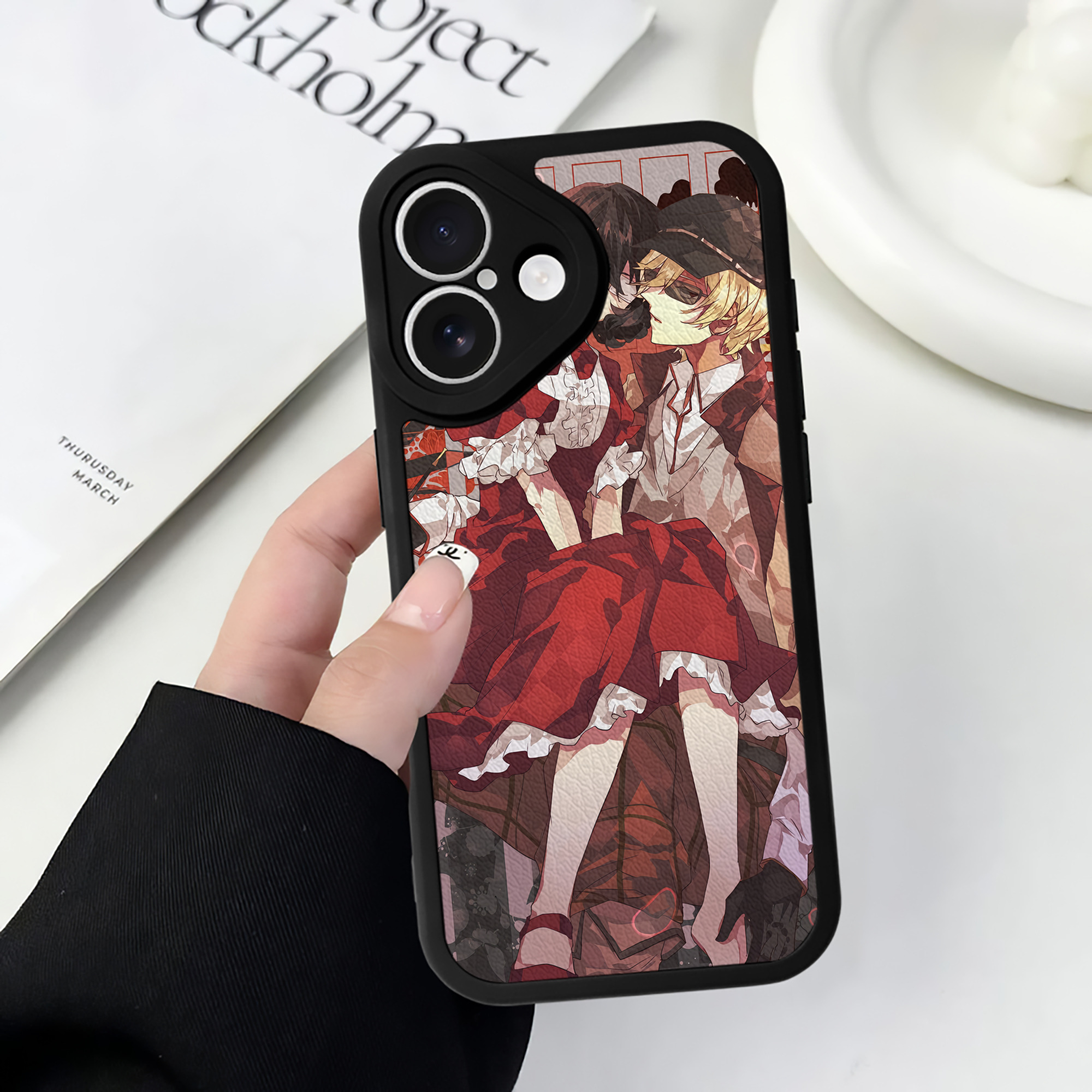 （画像用） 文豪ストレイドッグス Bungo Stray Dogs 【iPhone 16シリーズ対応】シリコンスマホケース（レザー調） 材質：シリコン
